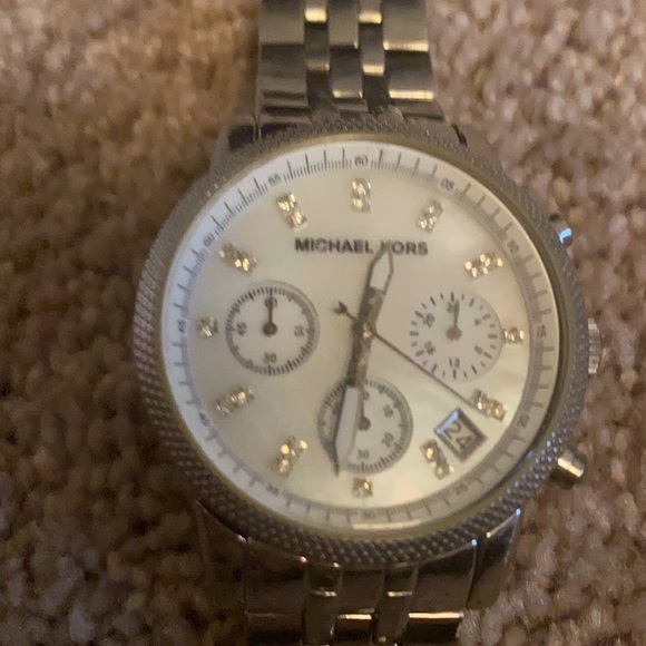 Michael Kors Watch - Picture 7 of 7
